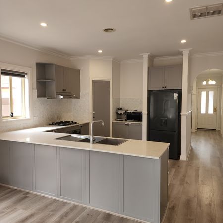 Craigieburn - Photo 5