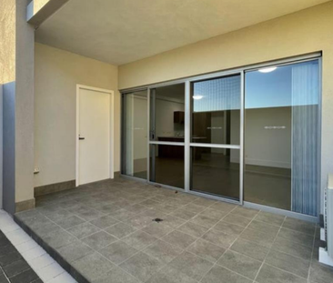 Modern Ground Floor Ashby Apartment - Photo 4