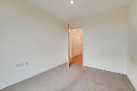3 bedroom flat to rent - Photo 5