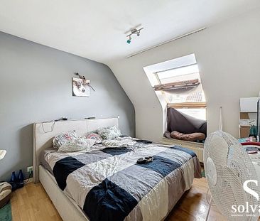 Gezellig dakappartement met twee slaapkamers - Photo 1