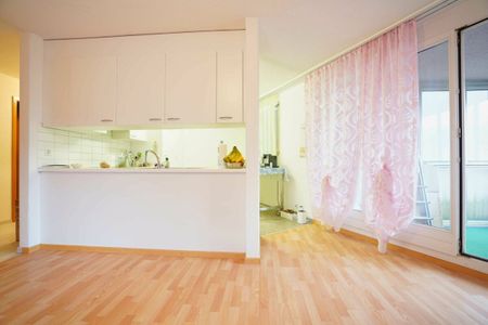 Zentrale und helle 3½-Zimmerwohnung sucht neue Mieter - Foto 2