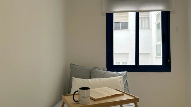 2-bedroom apartment for rent in Delicias, perfect for professionals - Photo 1