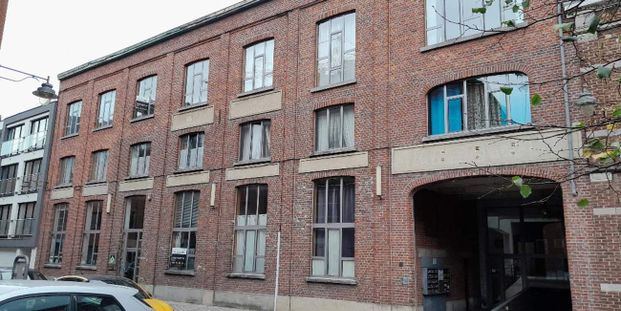 Duplex te huur in Mons voor € 625 met 1 slaapkamer - Photo 1