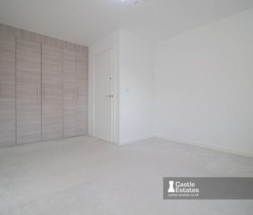 4 bedroom detached house to rent - Photo 4