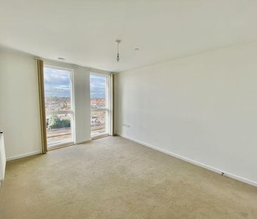 3 bedroom apartment to rent - Photo 2