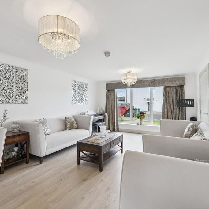6 bedroom detached house to rent - Photo 1