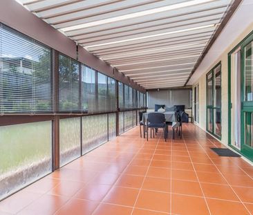 Spacious Family Home! - Photo 1