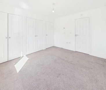 Whiteley, PO15 - Photo 2