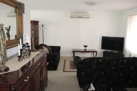 Refresh yourself in this tranquil partly furnished family villa! - Photo 2