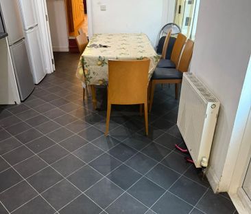 6 bedroom terraced house to rent - Photo 1