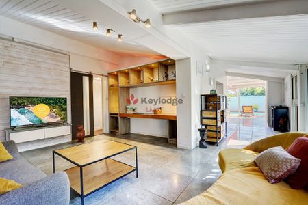 Location Maison 4 pièces 120m² ST GILLES LES HAUTS 97435 - Photo 3