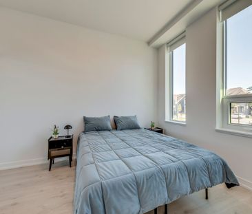 For Lease - 2501 Saw Whet Boulevard Unit# 136, Oakville, Ontario - Photo 1