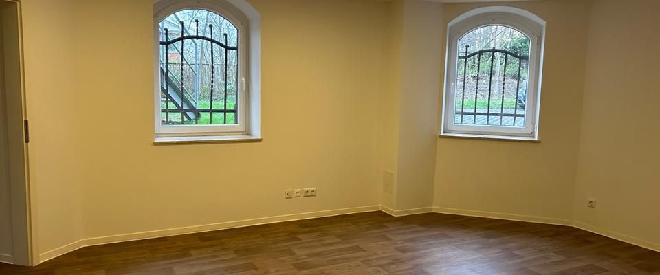 Große und helle 4-Zimmer-Souterrainwohnung – vielseitig nutzbar als Wohnung oder Gewerbefläche - Photo 1