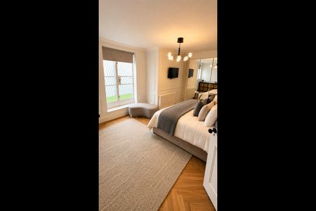 1 Bed Flat, Cornwall Gardens, SW7 - Photo 2