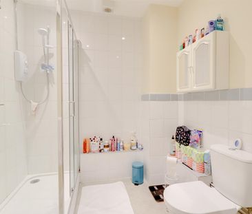 A 2 Bedroom Flat in Montpellier GL50 1SR - Photo 6