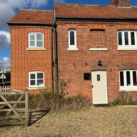 Cosy Character Cottage to Rent in Norwich - Photo 1