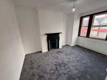 3 bedroom terraced house to rent - Photo 2