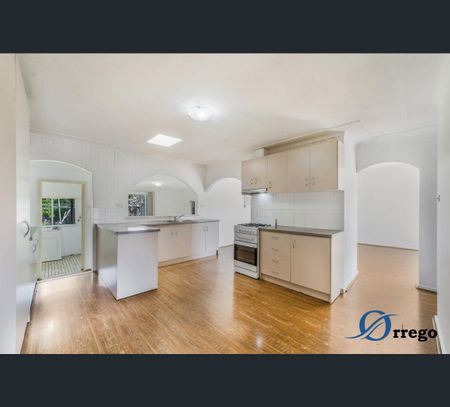 58 Beale Crescent, Fairfield West, NSW 2165 - Photo 2