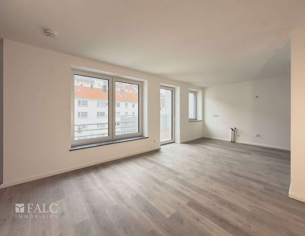 Einziehen & Wohlfühlen – Sanierter Wohntraum mit Balkon, Terrasse & Stil! - Photo 1