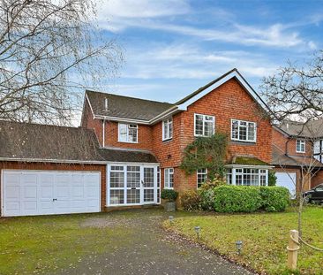 A detached family home on the sought after Tudor Park with a mature... - Photo 5