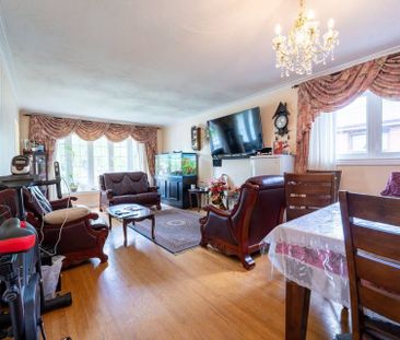 For Lease - 79 Chestermere Boulevard, Toronto, Ontario - Photo 4