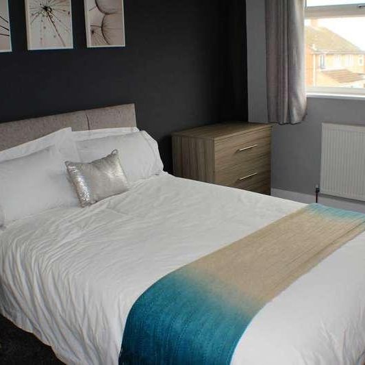 St Anne`s Close, Bicester, OX26 - Photo 1