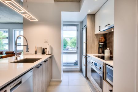 2117 Rue Tupper, #308 - Photo 4