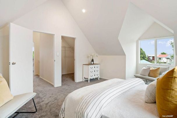 Perfect location close to Sylvia Park. Family Gem. - Photo 1
