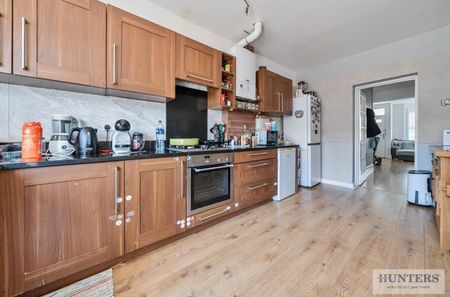 2 bedroom House To Let Total Size: 894 SQ FT - Photo 4