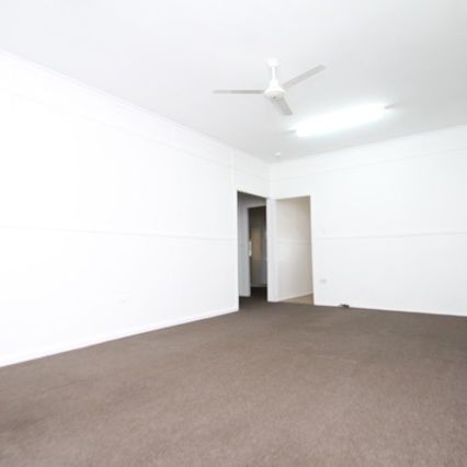 10 Hill Crescent, West Gladstone - Photo 1