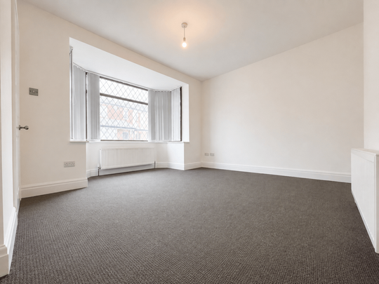 3 bedroom flat to rent - Photo 1