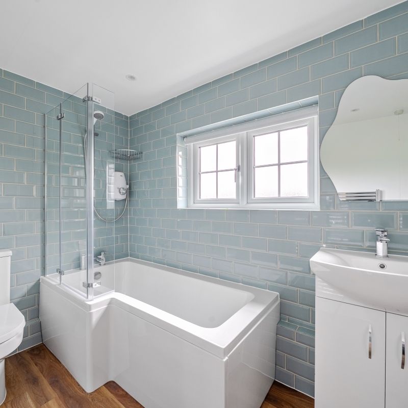 2 bedroom cottage to rent - Photo 1