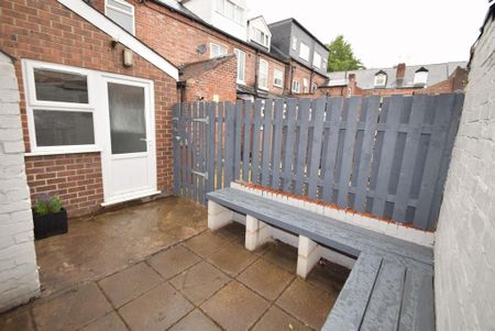 5 bedroom house share to rent - Photo 4