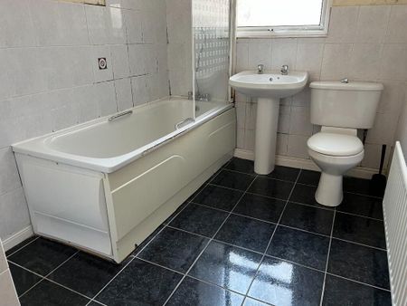 Unit 2, 121 Cliftonville Road, Belfast, BT14 6LP - Photo 4