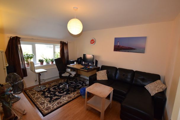 1 bed Apartment - To Let - Photo 1