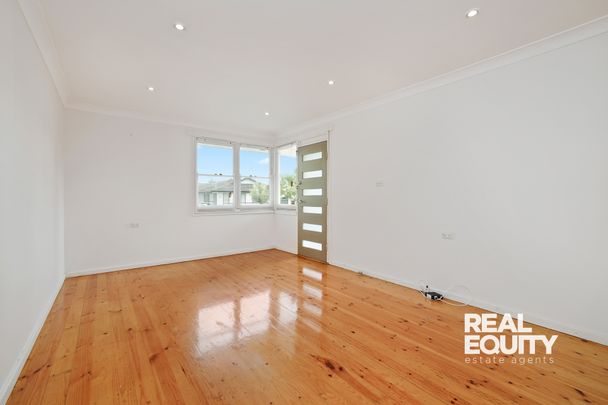 2 Markham Street, Holsworthy NSW 2173 - House For Rent | Domain - Photo 1