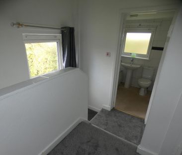 2 bedroom semi-detached house to rent - Photo 4
