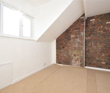 18, Aviary Grove, Leeds, West Yorkshire, LS12 2NU - Photo 1