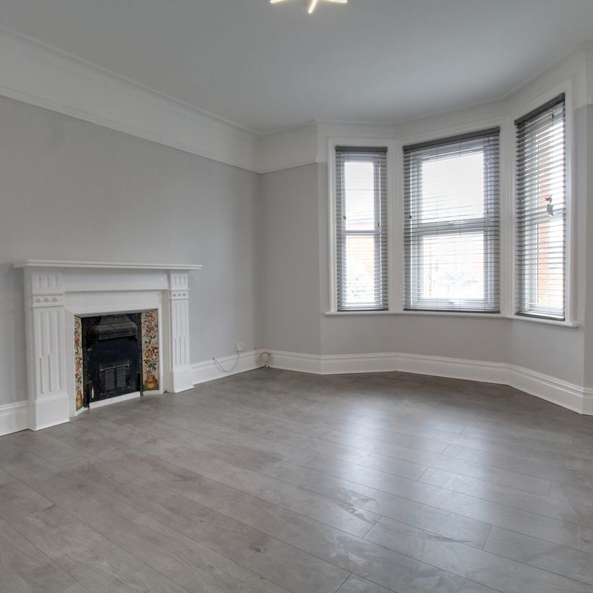 The Warren, Aldershot, Hampshire, GU11 - Photo 1