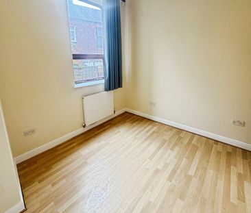 2 bedroom ground floor flat to rent - Photo 1