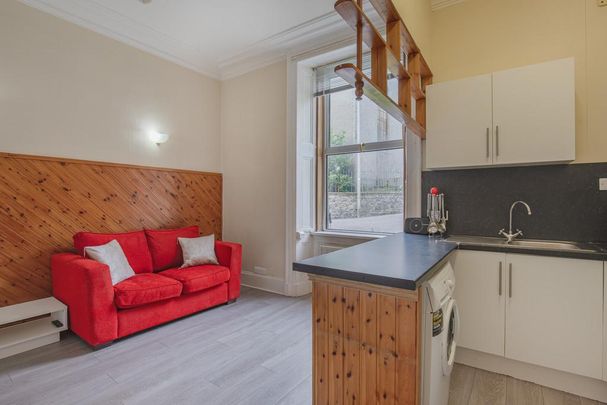 1 bedroom flat to rent - Photo 1