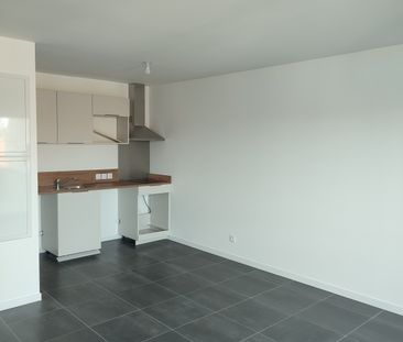 Location Appartement 1 pièce 38m² BAYONNE 64100 - Photo 3