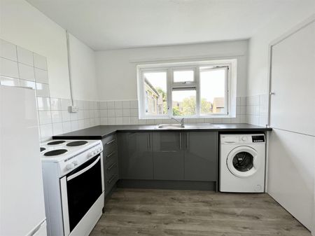 2 Bedroom Flat To Let - Photo 2