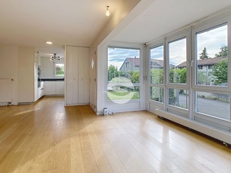 Beautiful gabled house in the center of Founex - Photo 2