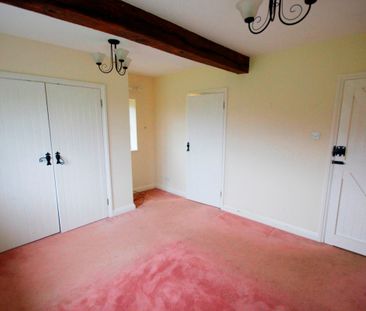 Tytherington, Wotton-under-Edge, Gloucestershire, GL12 8PY - Photo 4