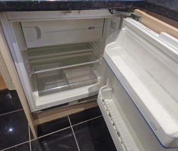 2 Bed Flat, Isle Of Dogs, E14 - Photo 4