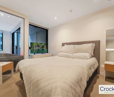 Pet friendly two bedroom unit at ALTRO - 1 WEEK FREE - Photo 3