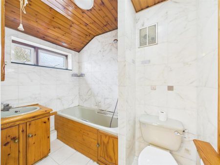 2 bedroom terraced house to rent - Photo 4