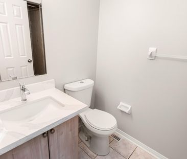 For Lease - 7127 Chatham Court, Mississauga, Ontario - Photo 6