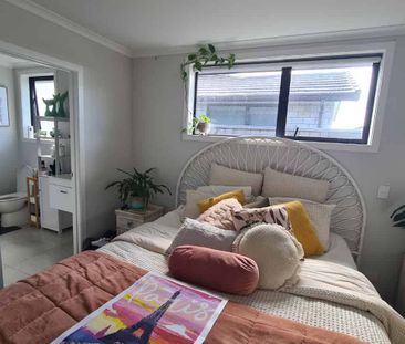 Near New on Nursery - Photo 3